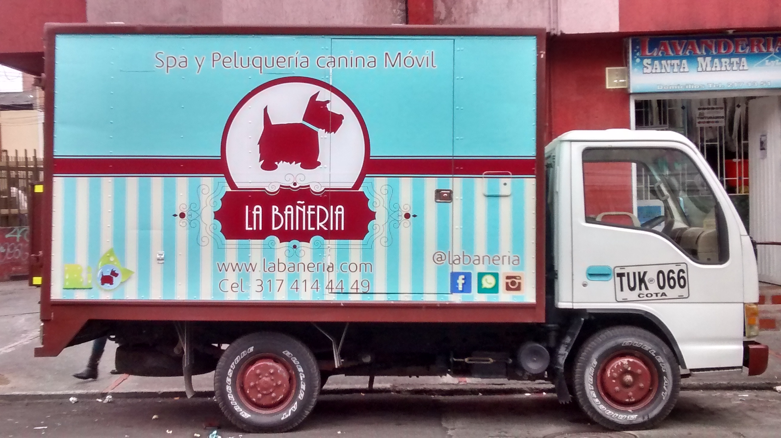 Decoración de Vehículos | Avisos con Estructura